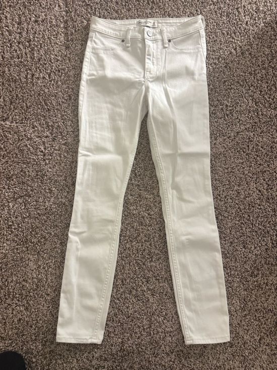 Abercrombie & Fitch Pants - Abercrombie & Fitch White Mid-Rise Jean Leggings with Silver Hardware